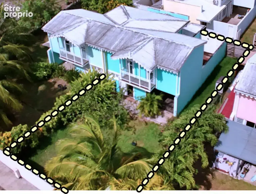 Duplex F4  160 m2 -Jardin piscinable - Résidence sécurisée - 800m plage Trois ilets - photo 17