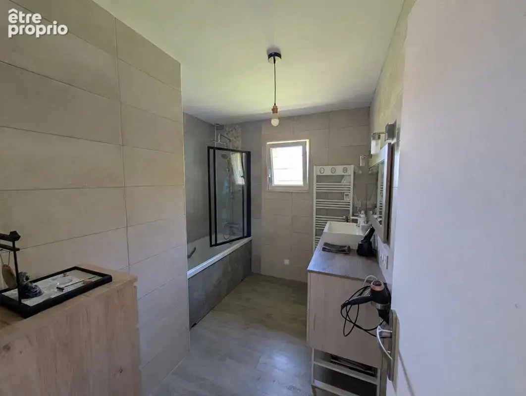Pavillon 102 m² - Double salon-séjour - 4 chambres - La Loupe (28240) - photo 7