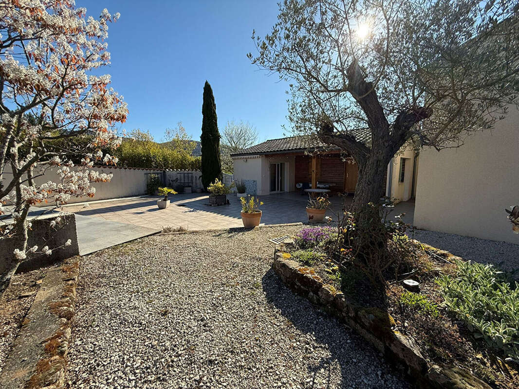 Maison à VERNOUX-EN-VIVARAIS