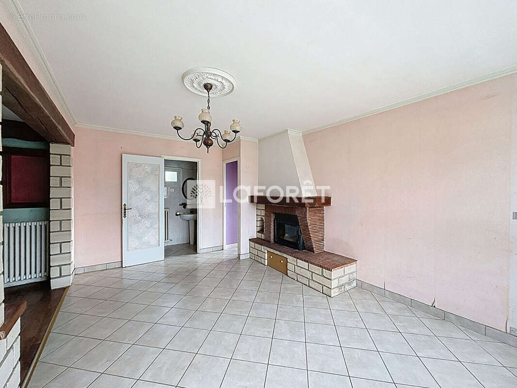 Maison à LA COULONCHE