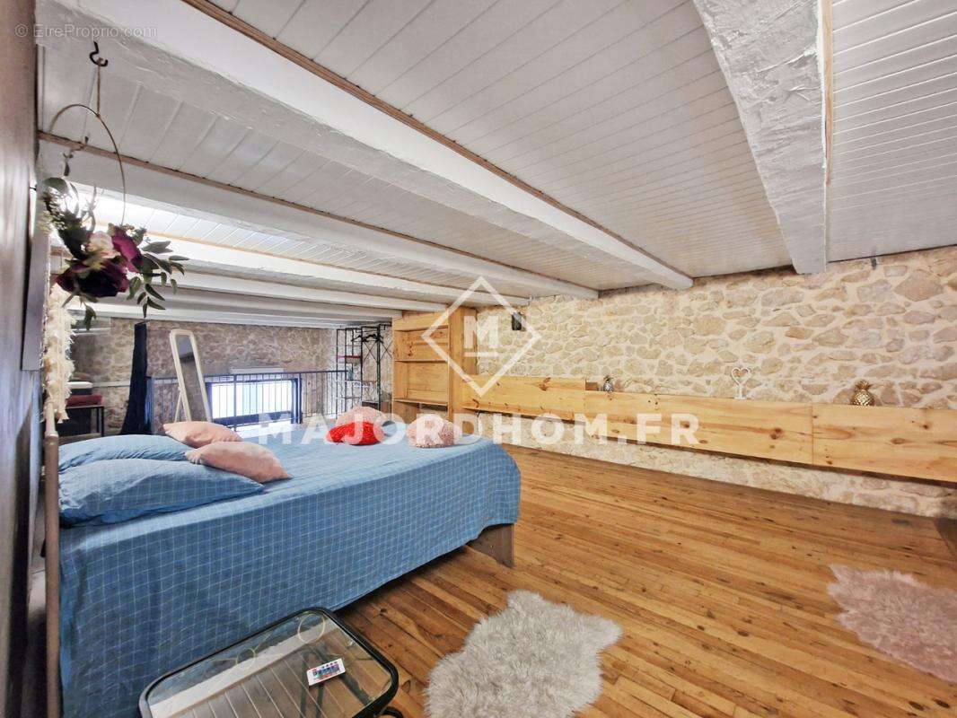 Appartement à MARSEILLE-6E