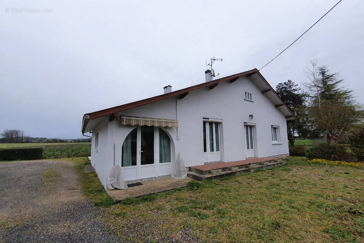 Maison à HAGETMAU