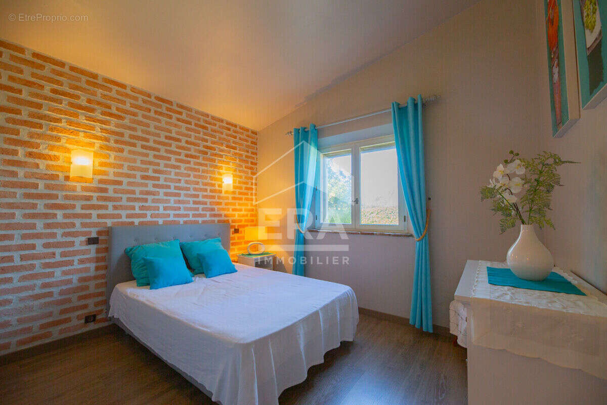 Maison à MANDELIEU-LA-NAPOULE