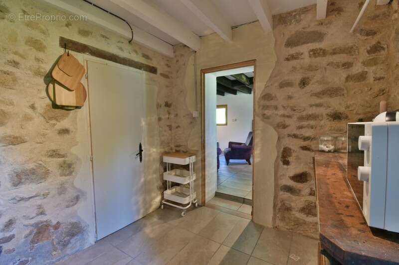 Maison à SAINT-LEGER-MAGNAZEIX