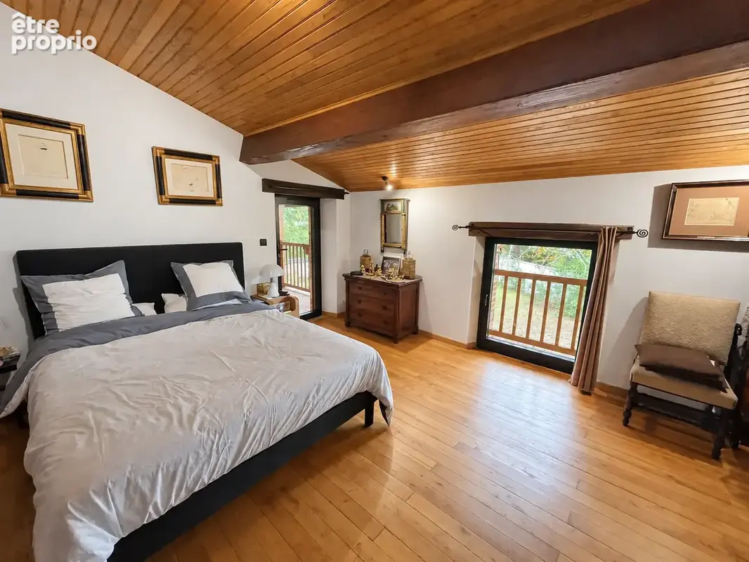 Belle maison de caractère rénovée sur un parc arboré de 4 801 m2 avec piscine - photo 25
