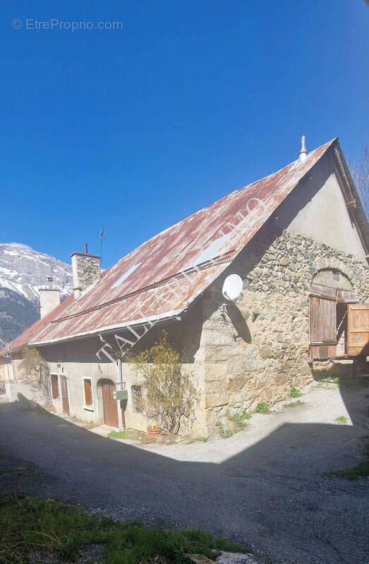 Maison à CHAUFFAYER