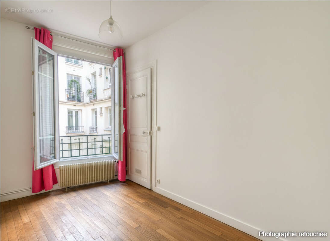 Appartement à LA GARENNE-COLOMBES