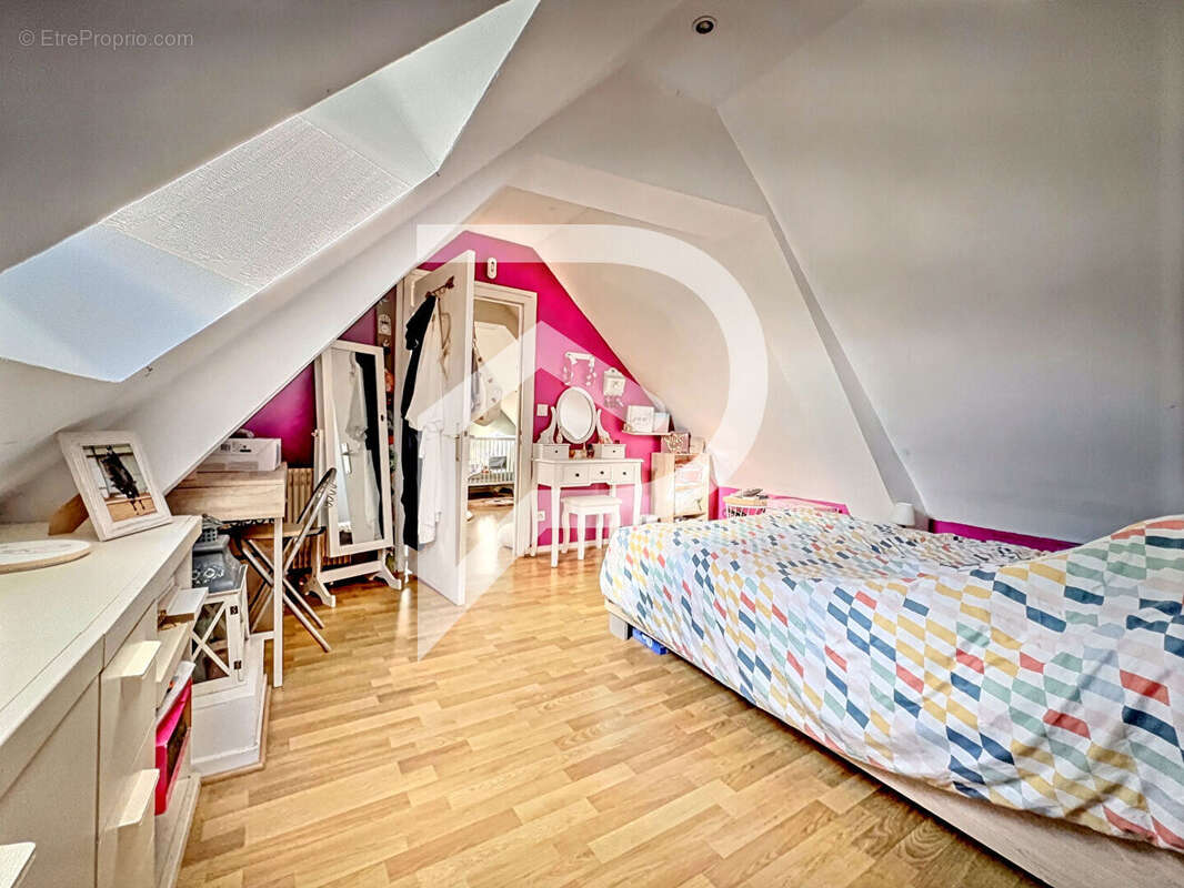 Maison à VIC-SUR-AISNE