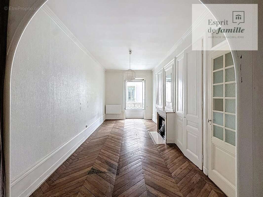 Appartement à LYON-6E