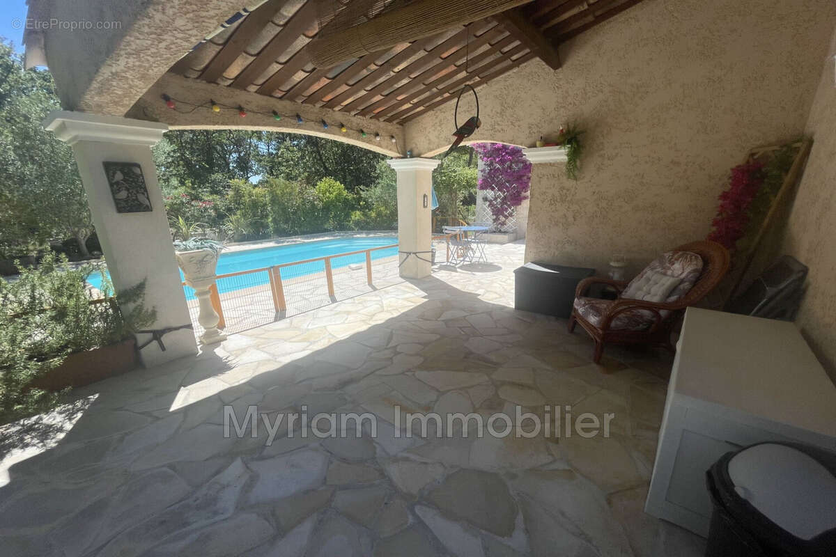 Maison à PEYMEINADE