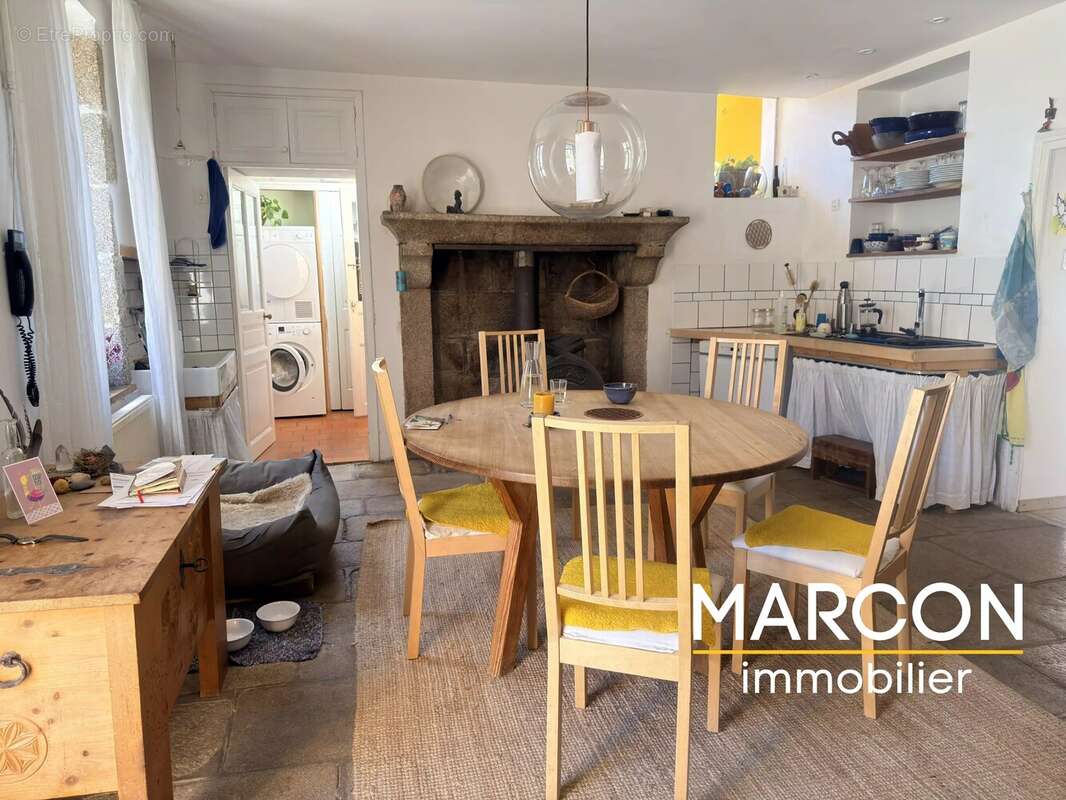 Maison à CHATELUS-MALVALEIX