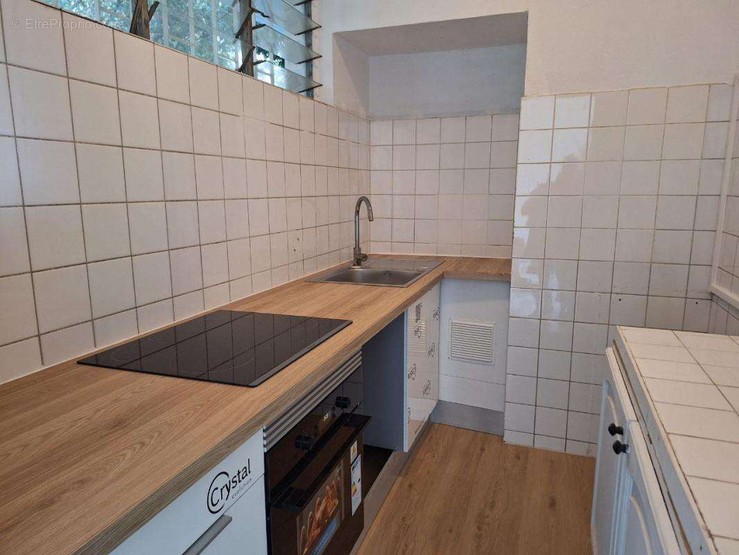 Appartement 55 m² à Saint-Denis  - photo 4