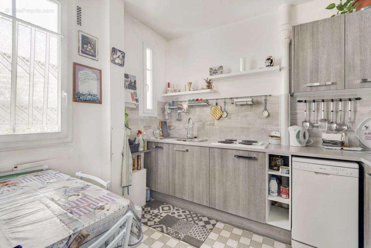 Appartement à GENNEVILLIERS