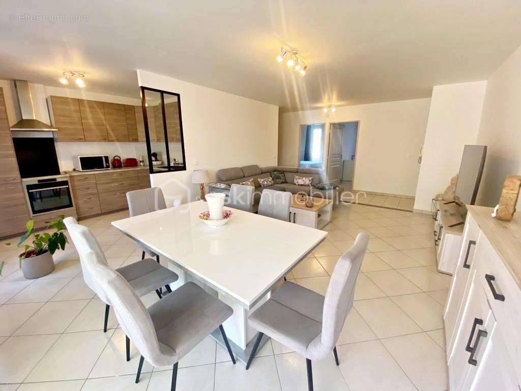 Appartement à HYERES
