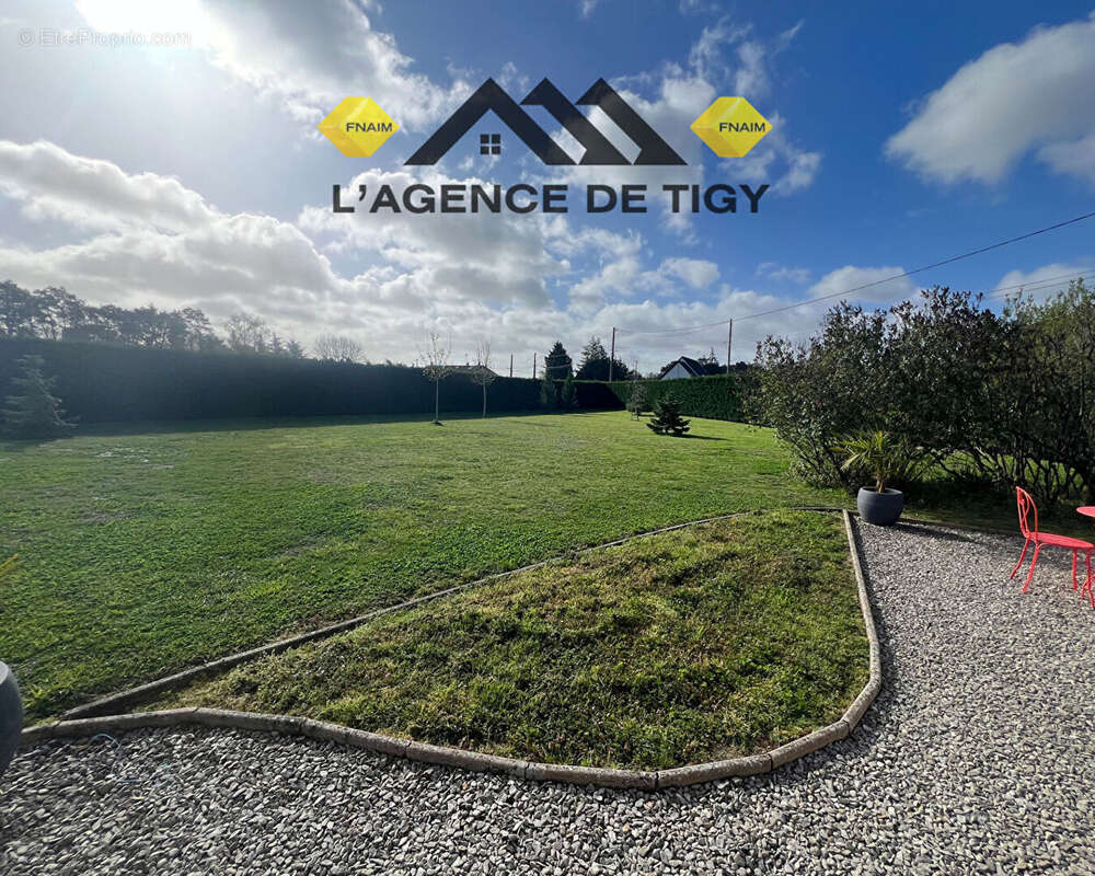 Maison à NEUVY-EN-SULLIAS