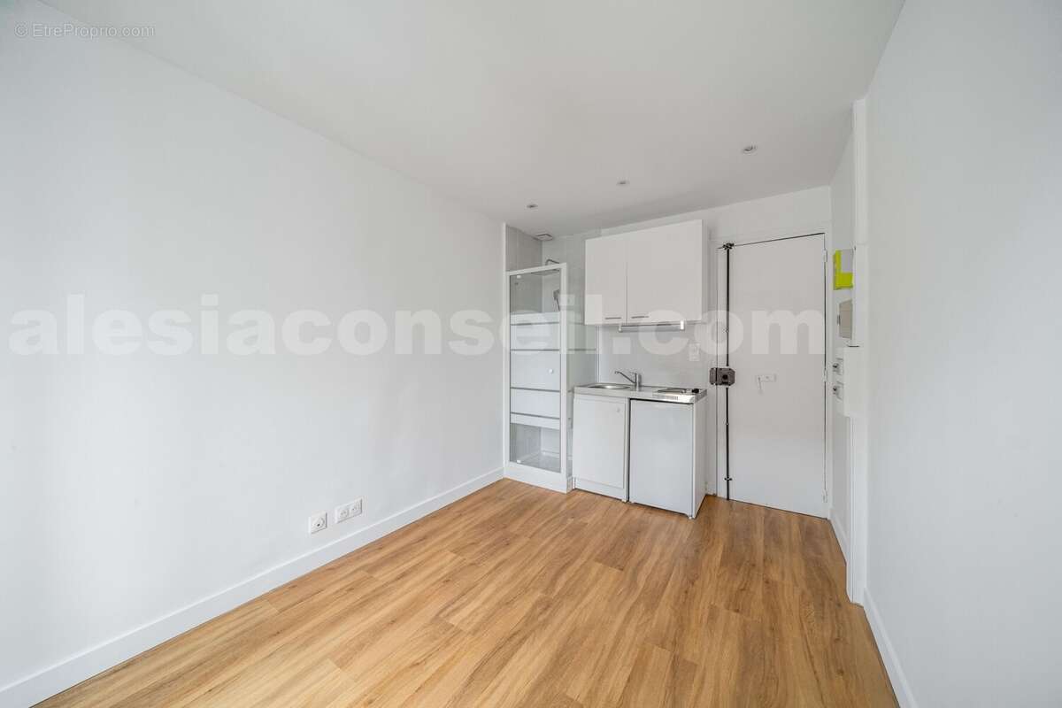 Photo n°2 - Appartement à PARIS-14E