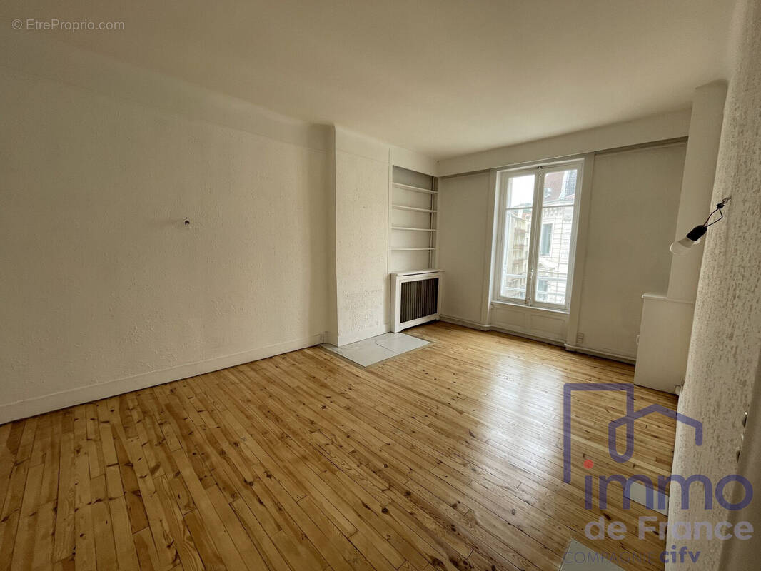 Appartement à SAINT-ETIENNE