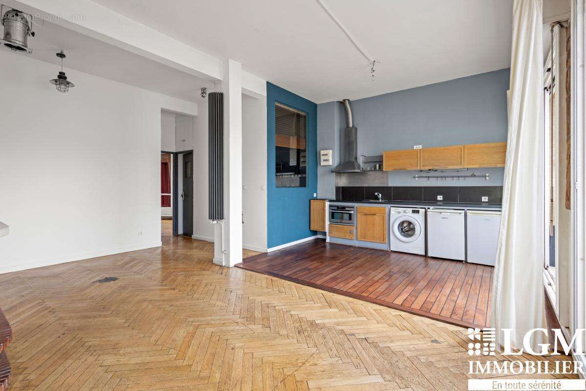 Marseille Vieux-Port – Appartement T3 traversant avec vue panoramique exceptionnelle - photo 7