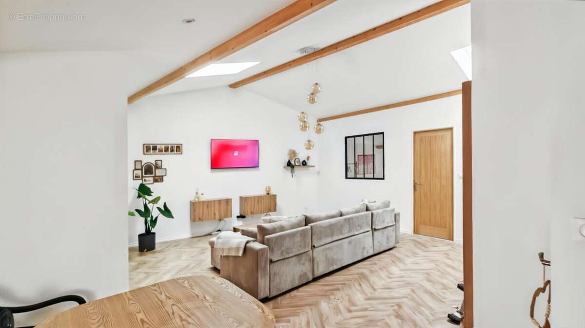 Appartement à SAINT-JEAN-D&#039;ANGELY