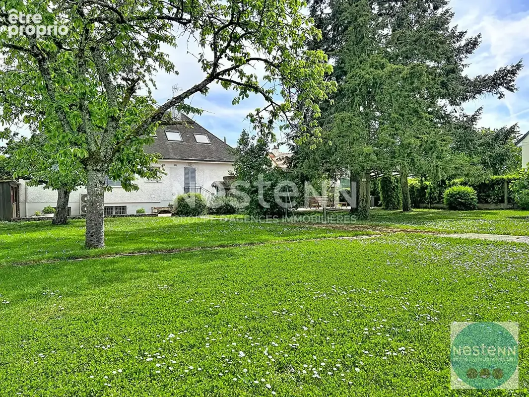 Maison spacieuse de 7 pièces à vendre à La Chaussée Saint Victor - photo 2