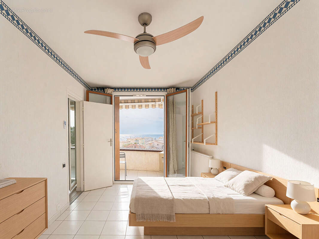 Appartement à SAUSSET-LES-PINS