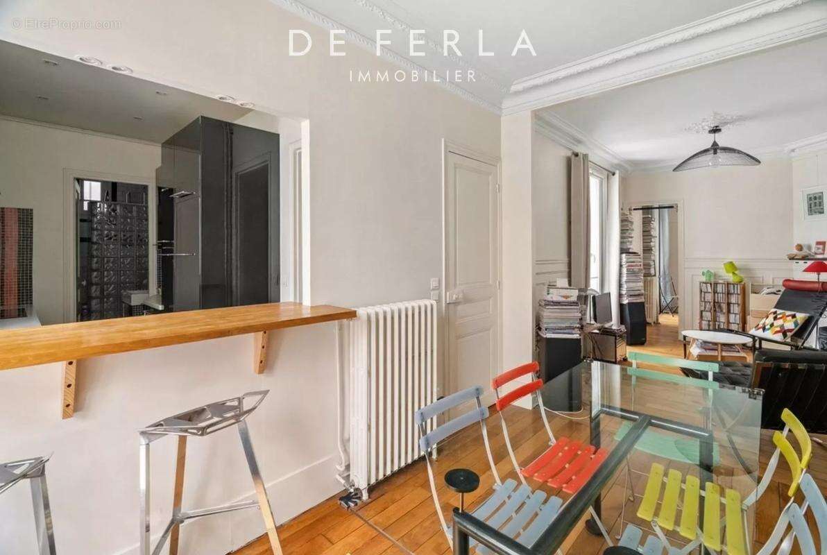 Appartement à PARIS-14E