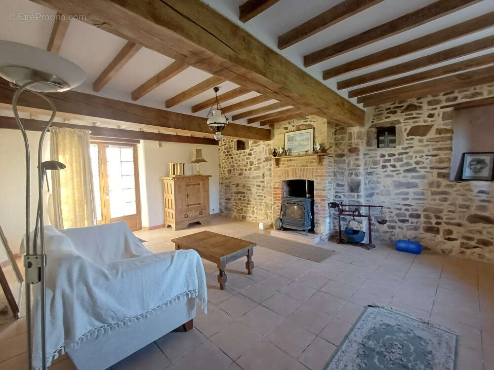 Maison à NEUVILLE-EN-BEAUMONT