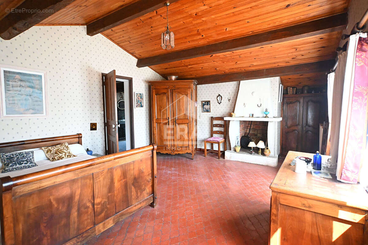 Maison à L'ISLE-SUR-LA-SORGUE