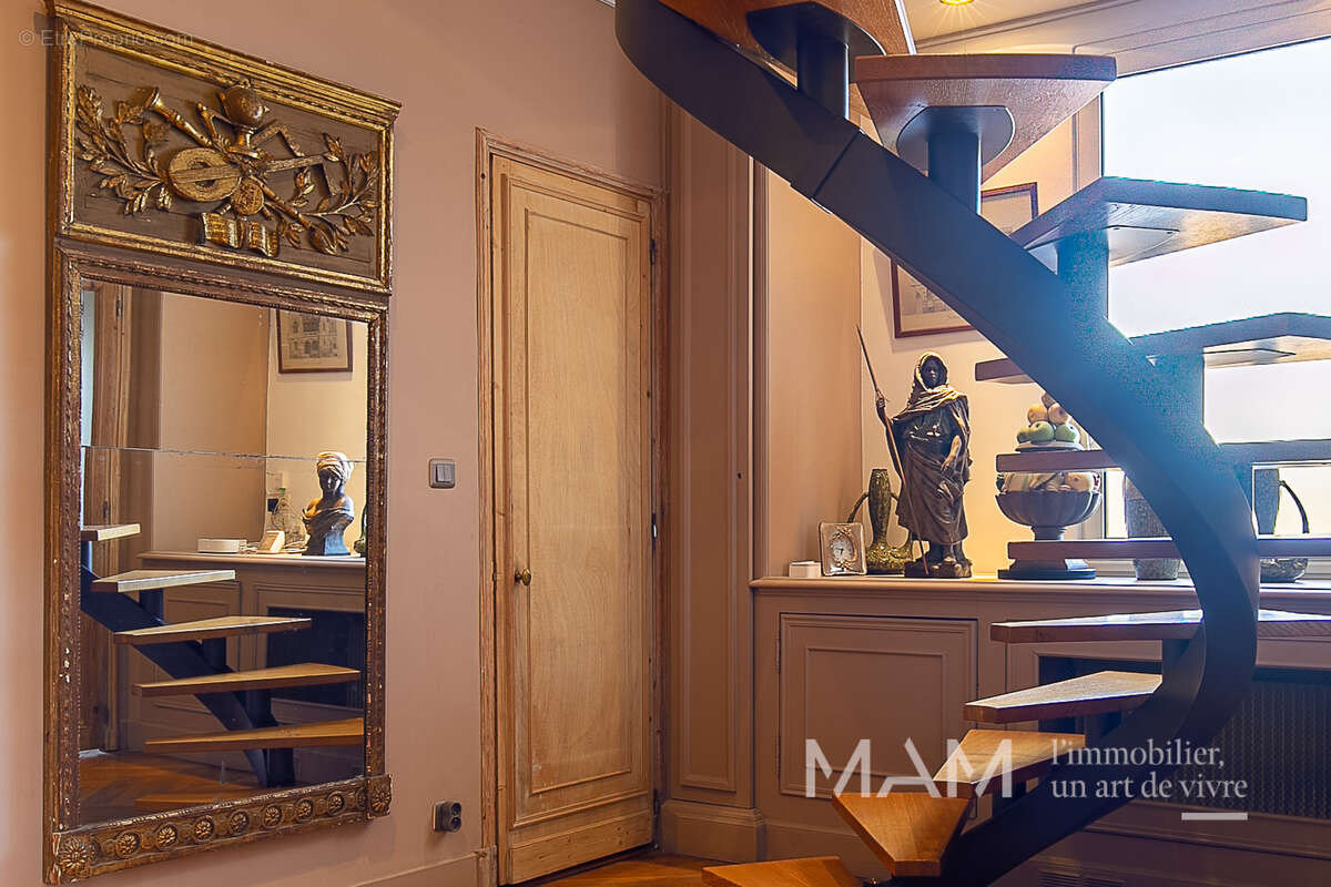 Appartement à MARSEILLE-6E