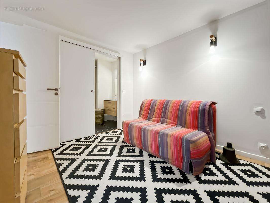 Vente belle maison de ville à Marseillan avec chambres suites et terrasse tropézienne - photo 8