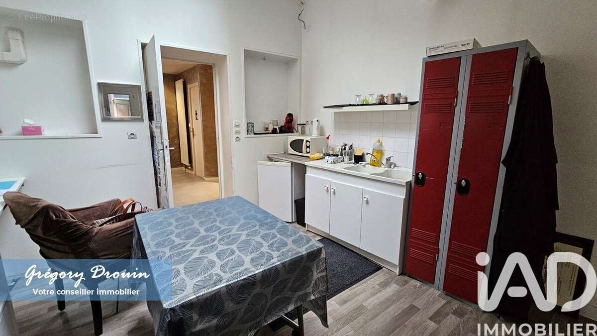 Photo 6 - Commerce à MALESHERBES