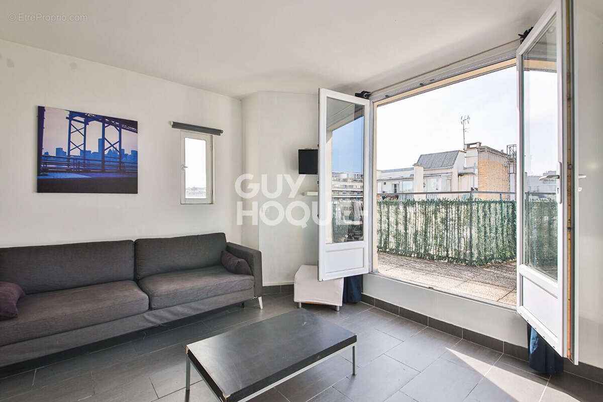 Appartement à PARIS-15E