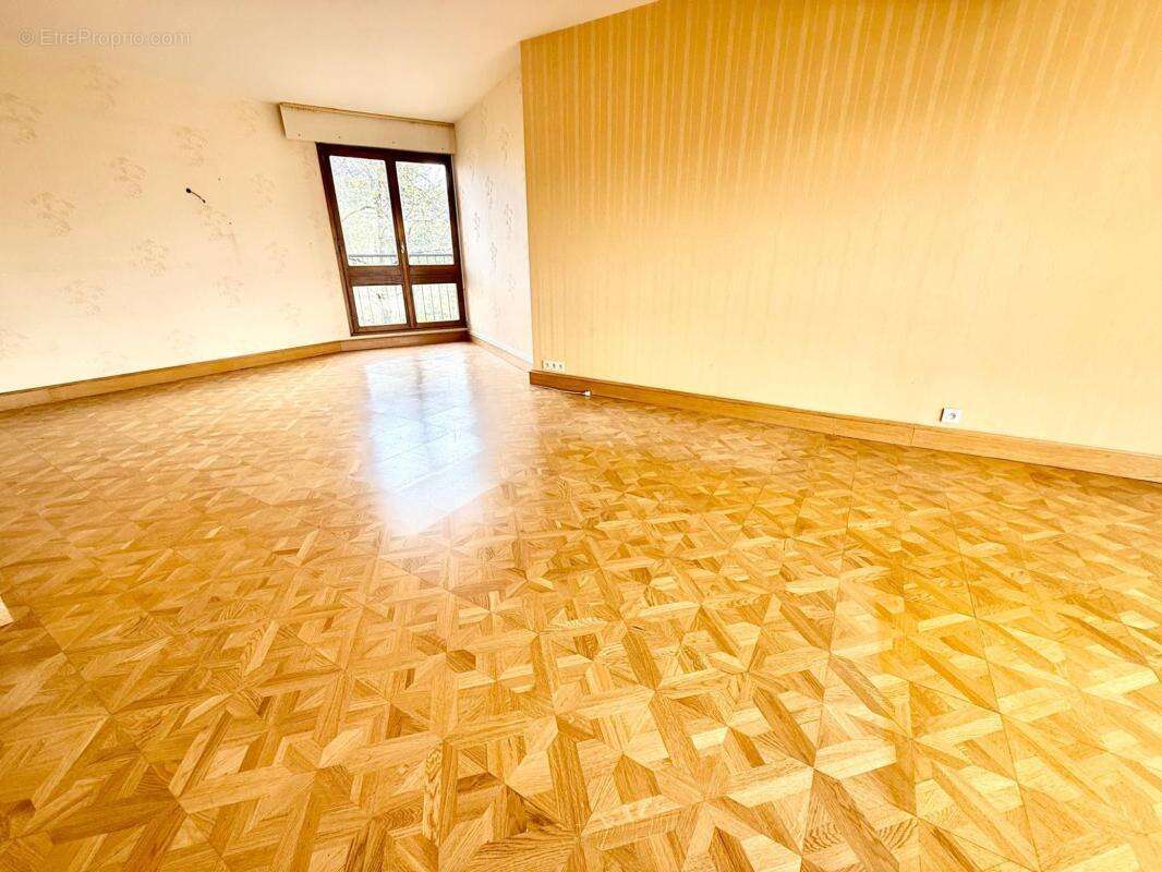 Appartement à LE CHESNAY