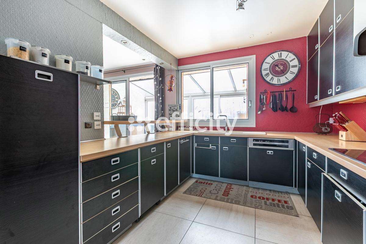 Maison 133 m² à Crepy-En-Valois  - photo 8
