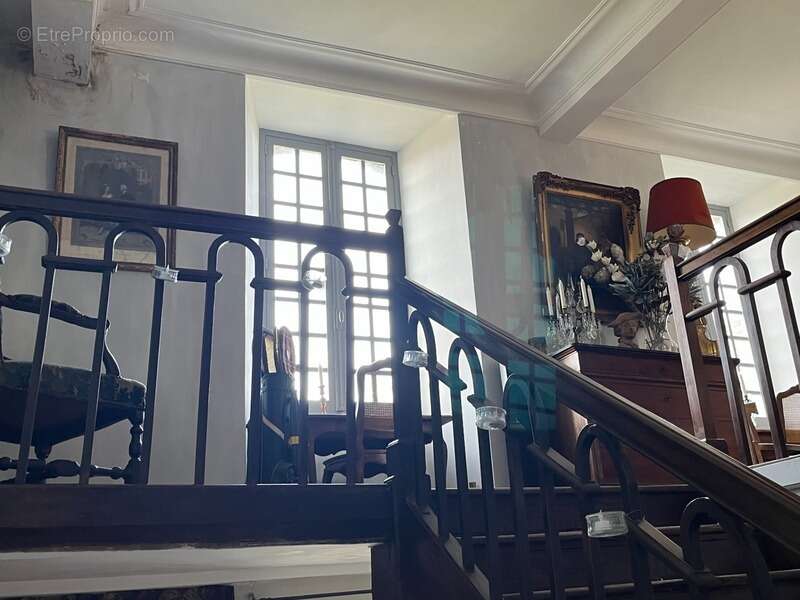 ELEGANT CHATEAU XVIIIs, sans travaux, sur 1 hectare clos de murs, jardin paysagé, chapelle, orangerie, dépendances, pour famille - photo 69