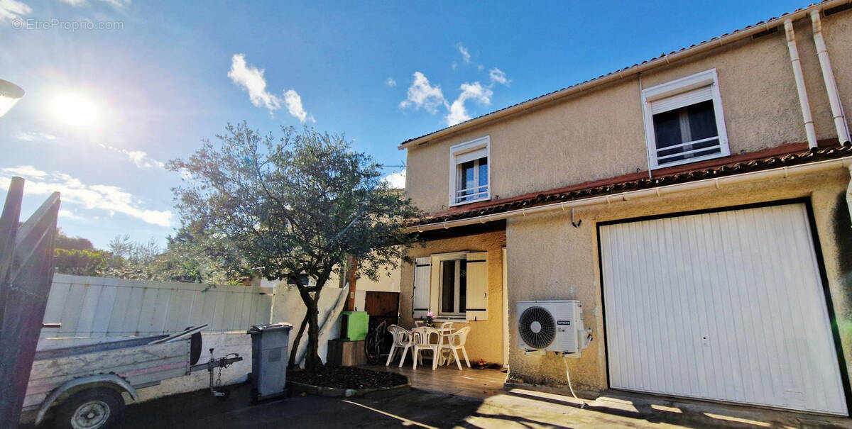 Maison à BOLLENE