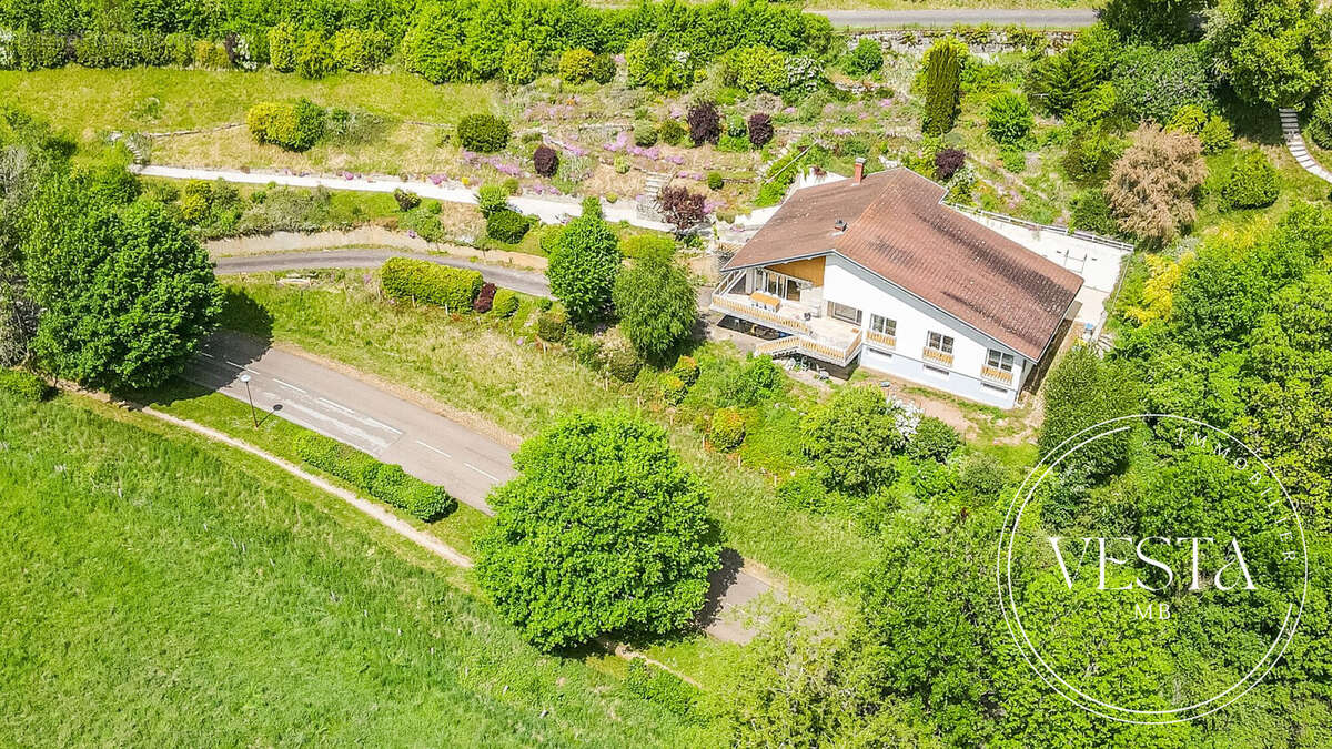 Maison à VAL-SUZON