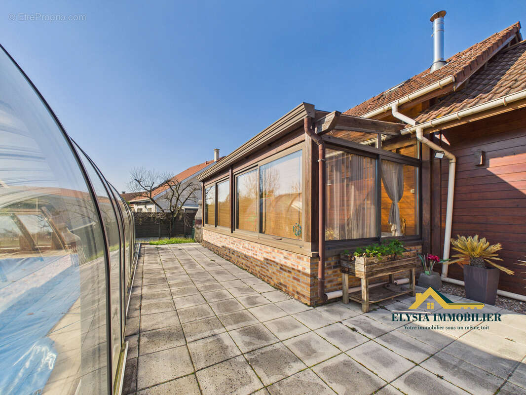 Maison à CHAUDENEY-SUR-MOSELLE