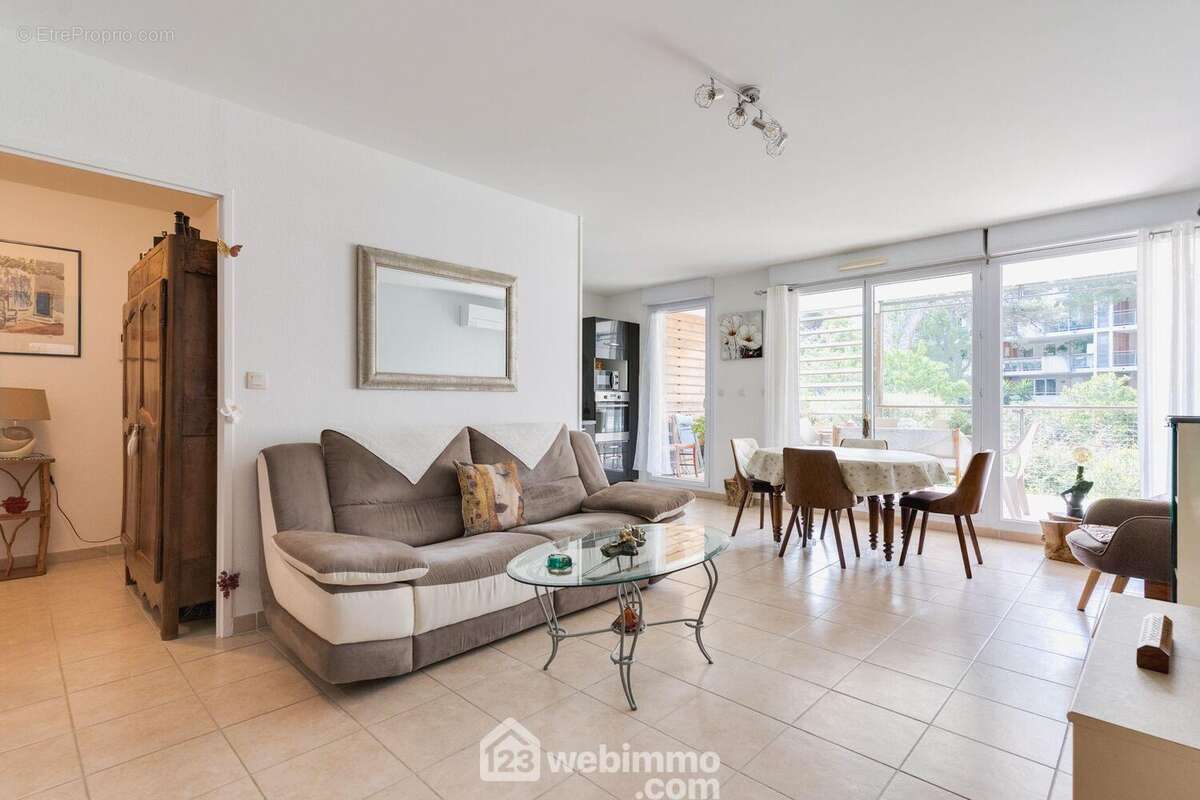 Appartement 72 m² à Marseille-9e  - photo 194