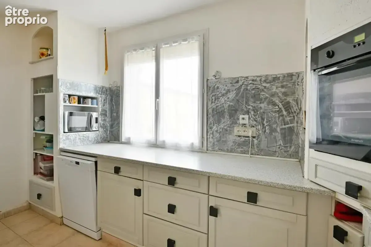 Plain‑pied lumineux avec piscine et grand terrain sans vis‑à‑vis - photo 9