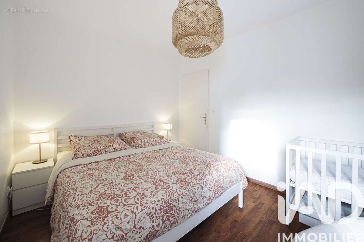 Photo 9 - Appartement à SAINT-GENIS-LES-OLLIERES