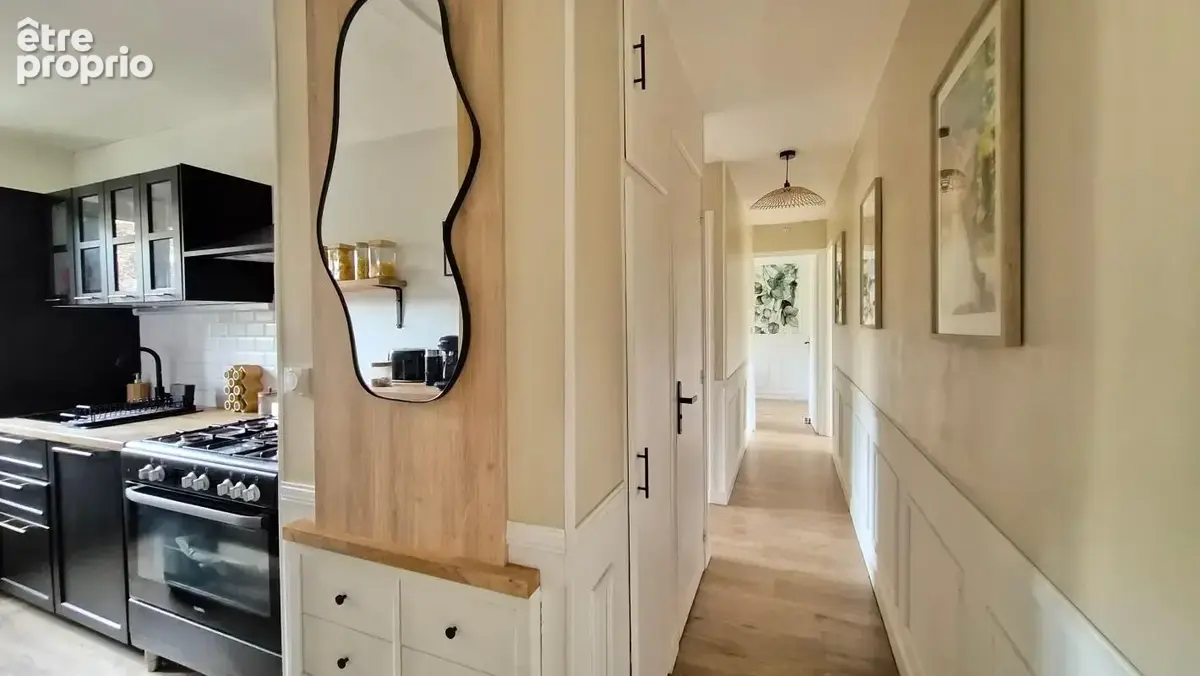 T4 rénové de 69.14 m², dernier étage, balcon, caves, parking - photo 7