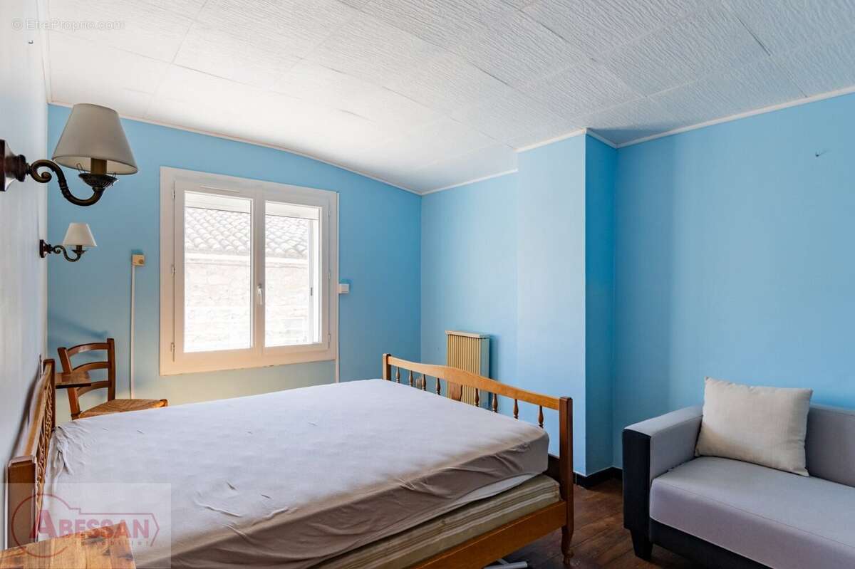 Maison à LA CALMETTE