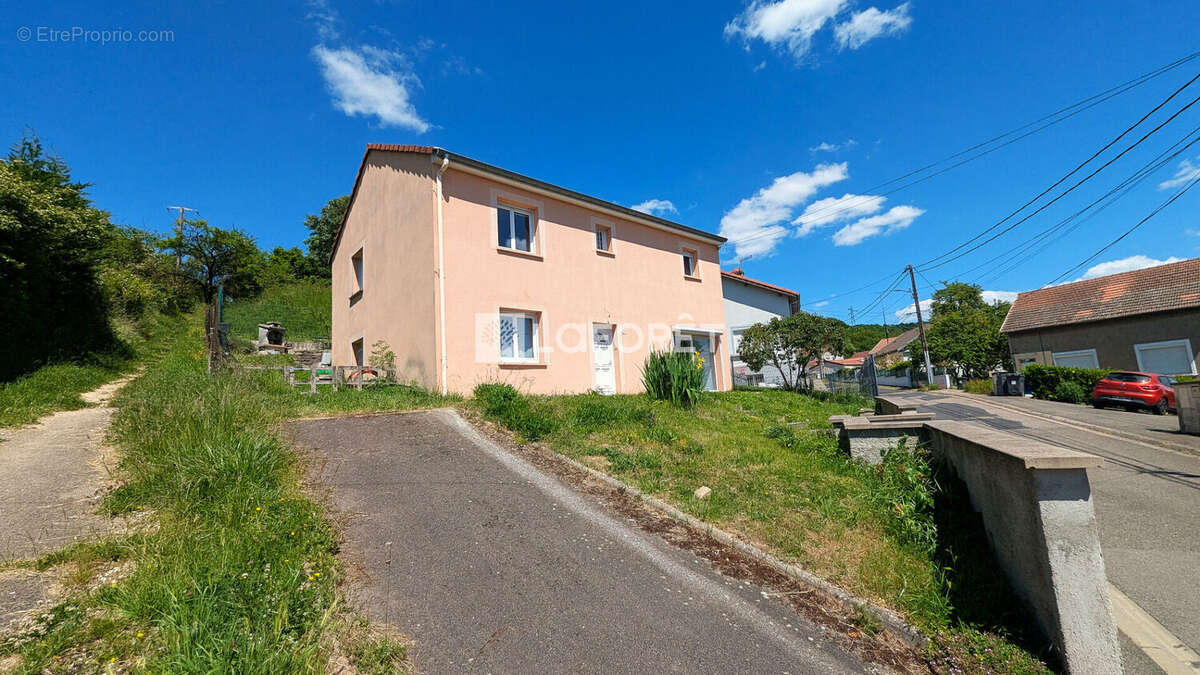 Maison à NEUVES-MAISONS
