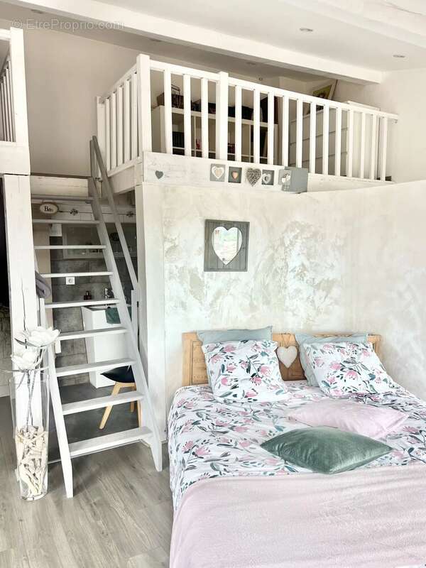 Maison à CAMPS-LA-SOURCE