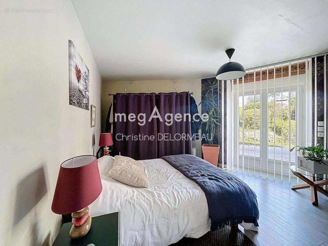 Maison à CHATEAUNEUF-D&#039;ILLE-ET-VILAINE