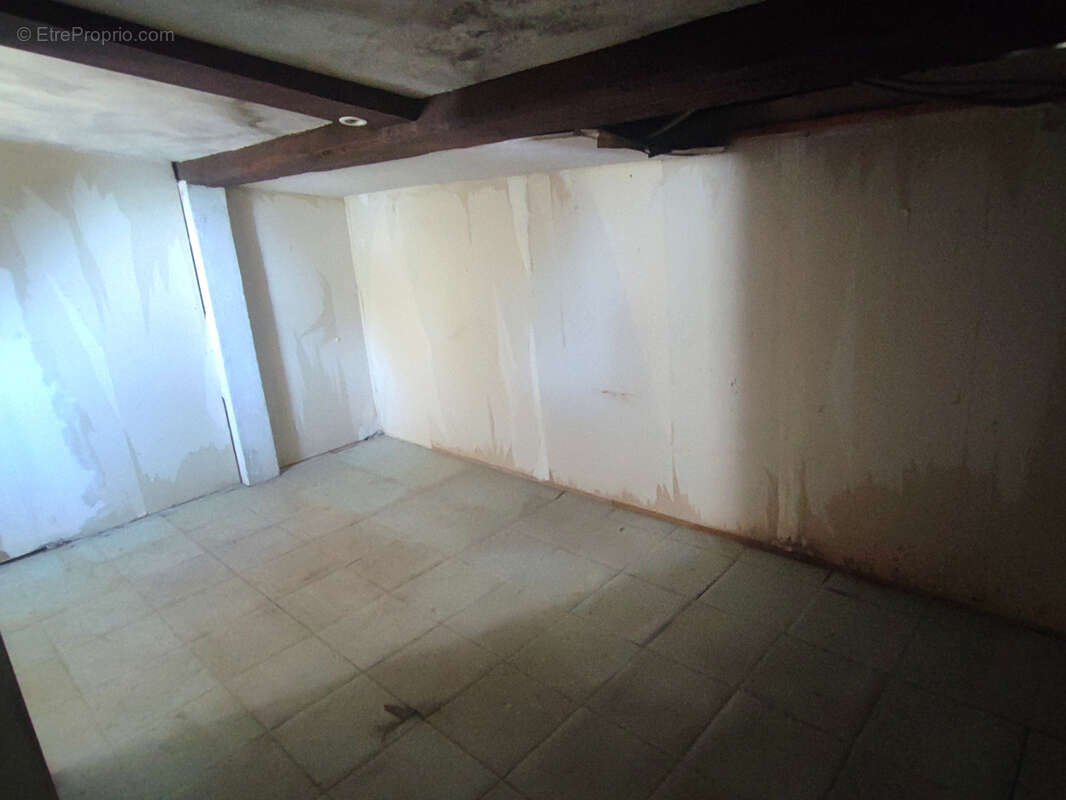 Remise/ Garage avec terrain - photo 4