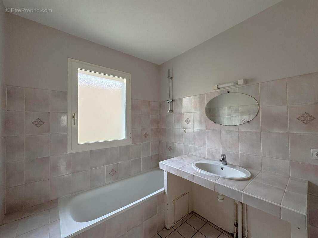   - Maison à SAINTE-VERGE