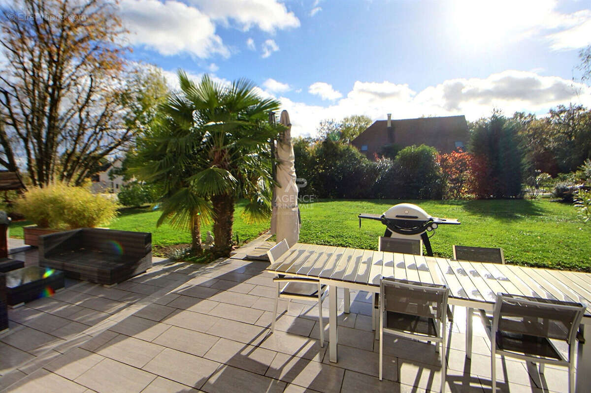 Maison à VAUX-SUR-SEINE