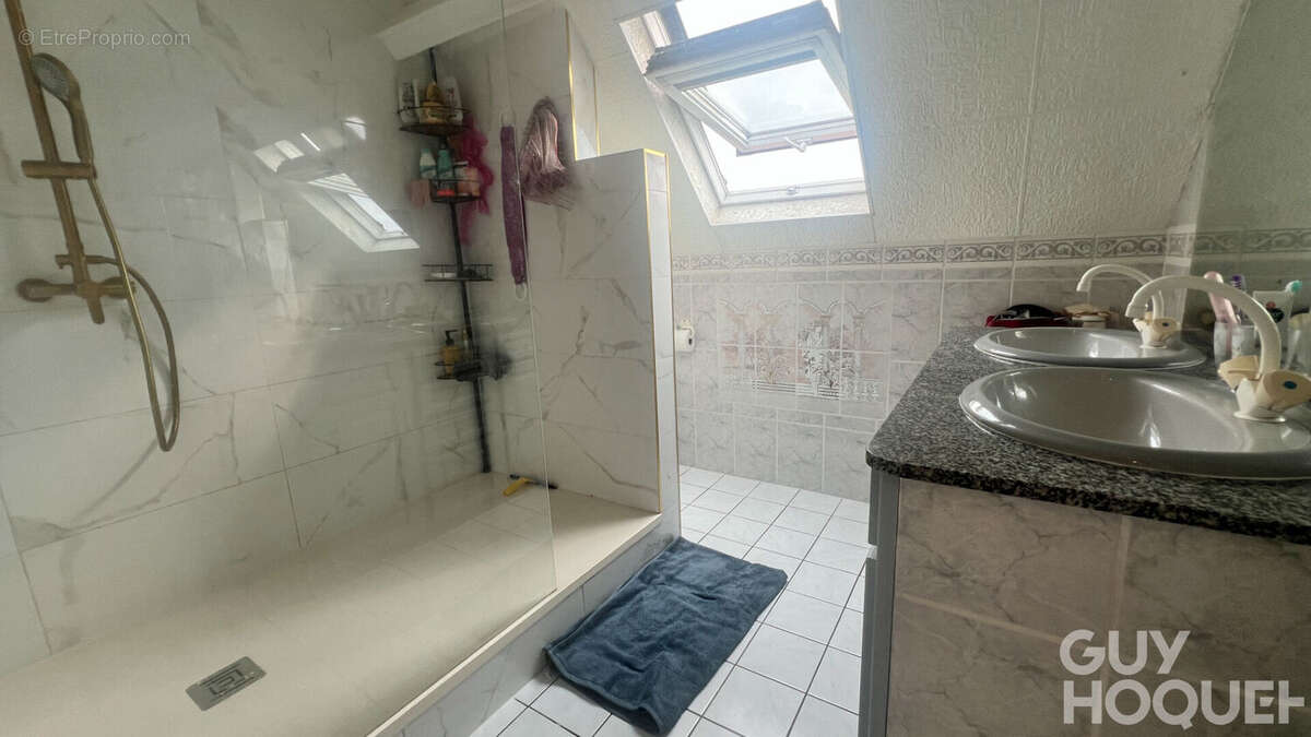 Grande maison familiale avec piscine DPE A - photo 4